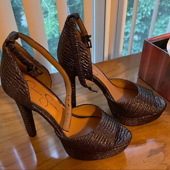 New without box Jessica Simpson metallic pumps size 7 - Picture 2 of 6